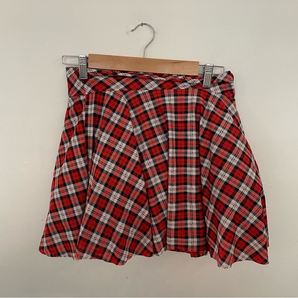 School girl skirt/tutu & shorts - Picture 1 of 4